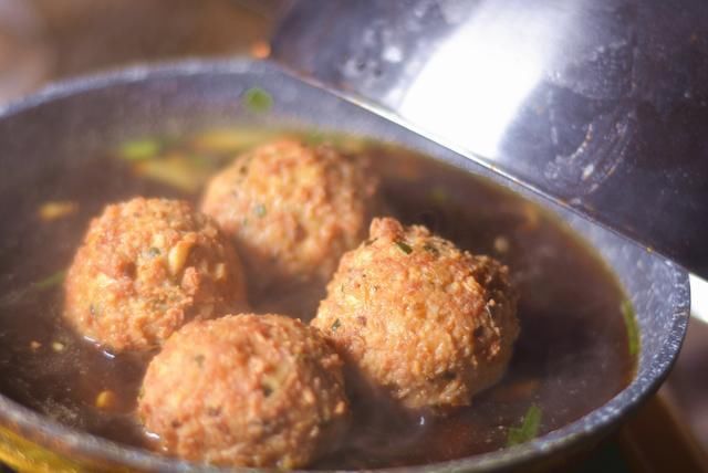  向往|向往的生活：一桌10个人，黄磊只做了3个狮子头，够谁吃？