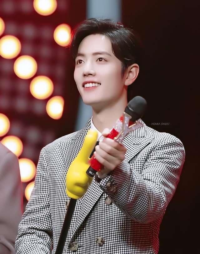  战将|正式复工！肖战将参加央视音乐直播？同台的还有王源容祖儿