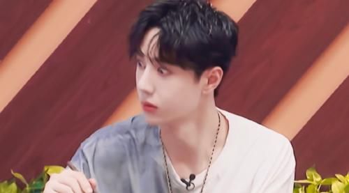  道歉|《街舞》不给力，王一博登顶单压《浪姐》决赛五占二，粉丝忙道歉