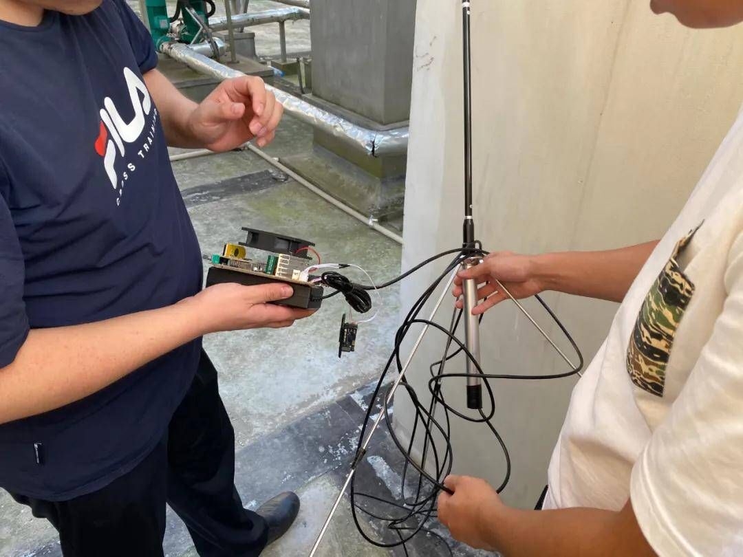 发射设备|24小时播放假药广告 日照警方捣毁两处黑广播窝点