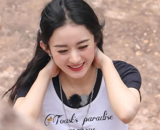  杀青|赵丽颖、杨超越谁的地位高？《中餐厅》杀青照中的站位一目了然