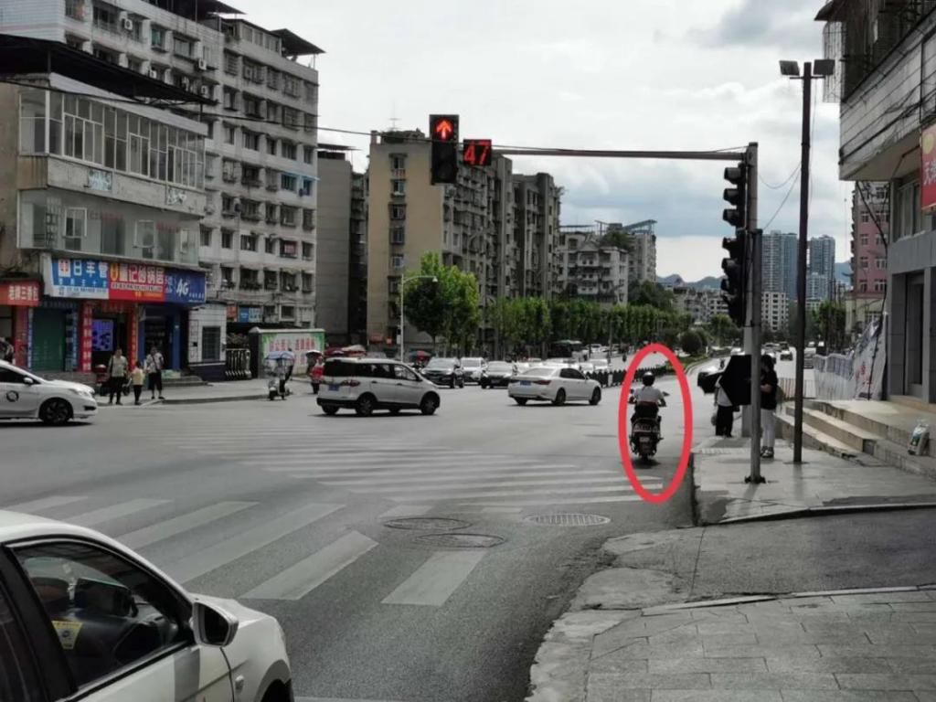 汇川|这些“五花八门”的电动自行车交通违法，汇川交警“亮剑”严整治