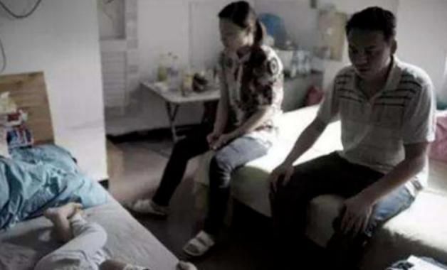 医生|45岁夫妻相继查出肝癌，医生怒斥：这种水果比酒精还伤肝，赶快丢