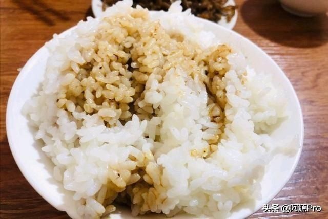  天天|哈尔滨有一家开了20多年的砂锅店，有人开豪车来吃，天天爆满!