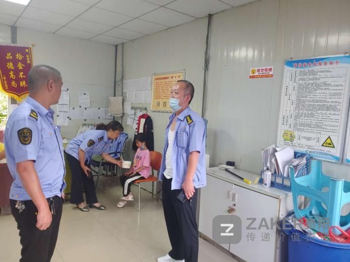  驾驶员|6岁小女孩独自乘坐公交车 热心驾驶员帮忙寻家人