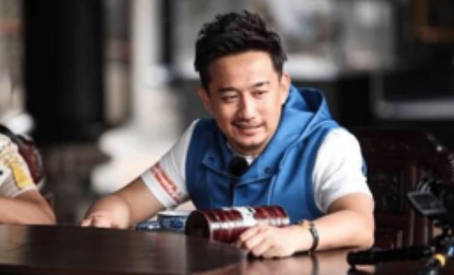 实至名归|圈内有资格被称“老师”的4位明星,何炅上榜,最后这位实至名归