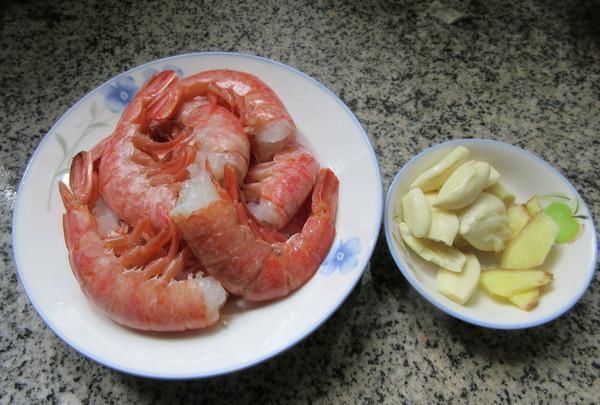 不新鲜|虾背里的黑线很脏吗?能不能吃?营养师告诉你吃虾的这个事项