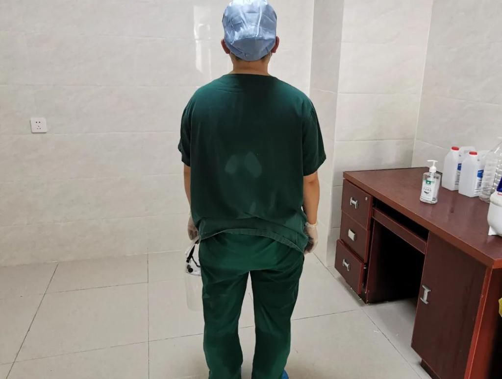  长阳|高温下！长阳中医院用“汗水和坚守”诠释责任 ，书写担当！