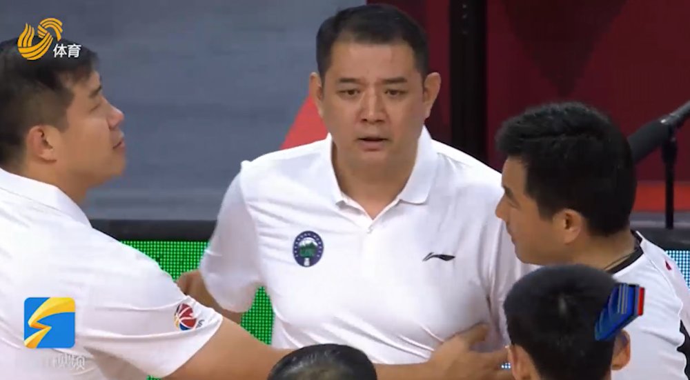  山东|侃球时间丨山东西王男篮复赛第一阶段问题在哪？尹波：不稳定不均衡