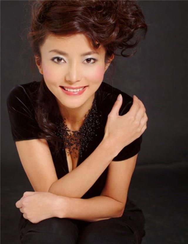 患癌|2009年,李钰患癌去世穿婚纱下葬,男友汪雨后来怎么样了?