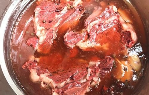  秘制|大厨教你在家卤牛肉，秘制配方和详细做法教给你，吃一口就爱上了