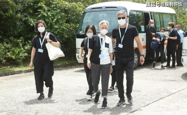  曾志伟|曾志伟大屿山送别亡妻，梅艳芳也曾在此地安息火化