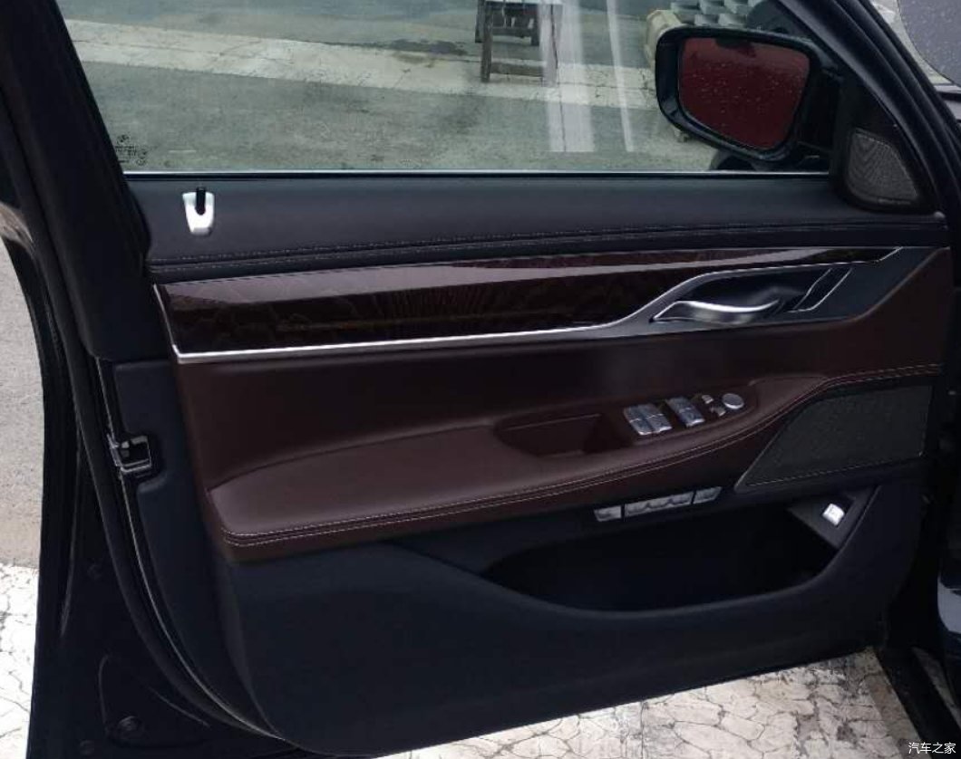  痛心|宝马740车主肉痛心不痛，才开4年血亏80万，网友：依然买不起