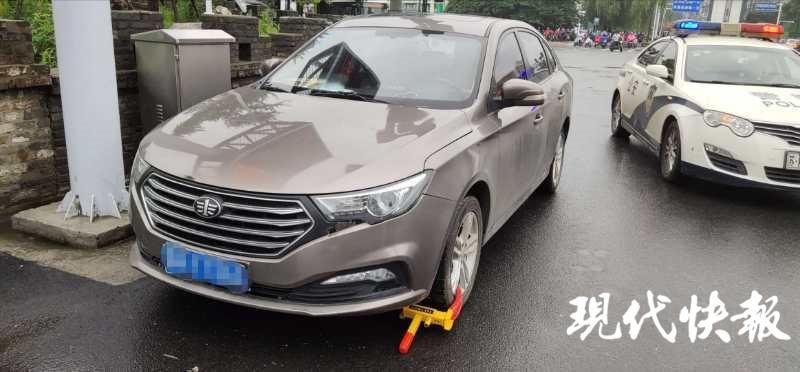  交通|司机弃车跑了，交警：他有223次交通违法没处理