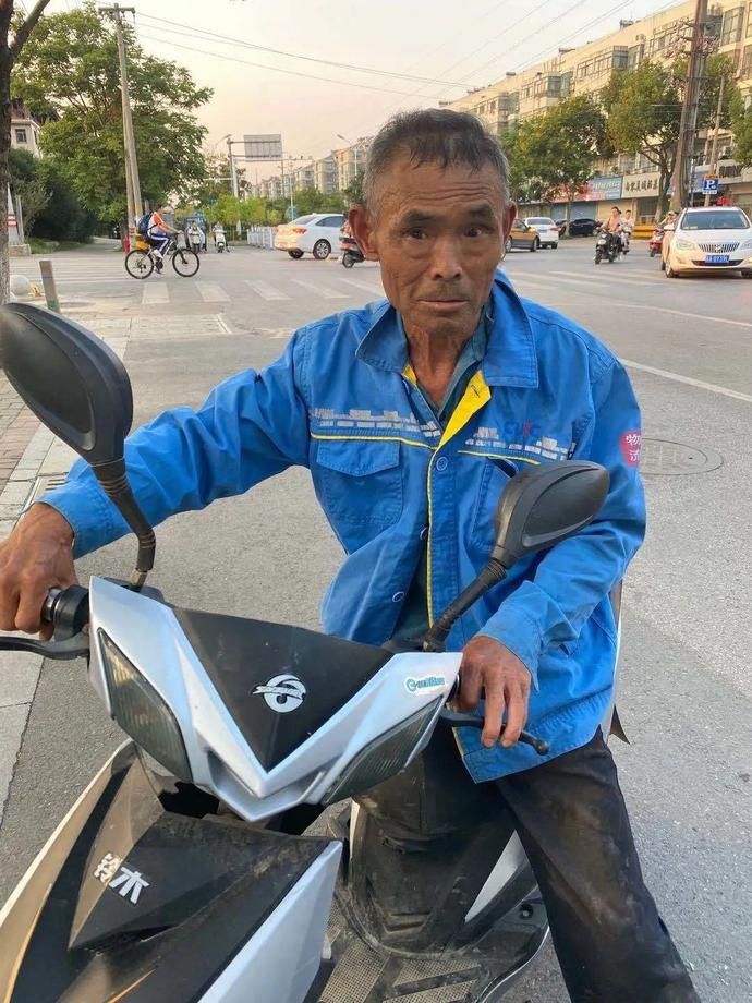 路红绿灯|曝光！高清无码！