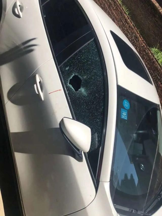 车窗|隆回一车被撬,车窗被砸,东西没偷成却留下…