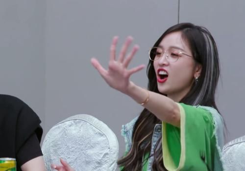  听到|孟美岐睡着之后，吴宣仪打电话，听到内容，也就只有你可以