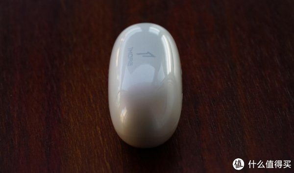  手感|这手感啧啧 低价TWS颜王 1MORE ComfoBuds深锐观察