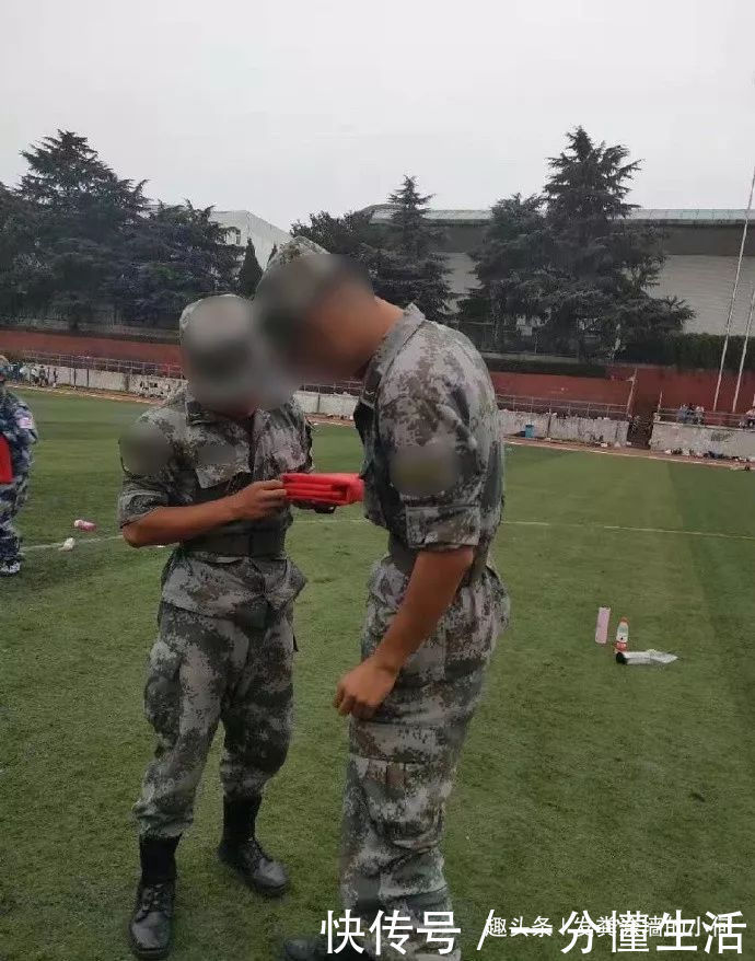 不正经|书是正经书，教室正不正经不知道了