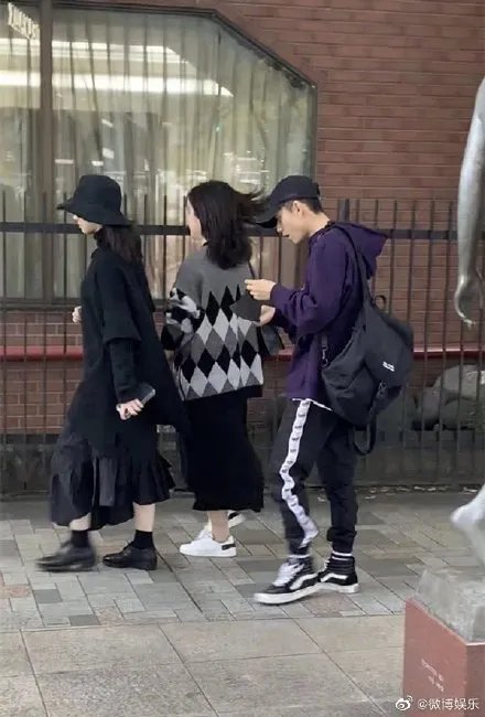  头发|“狂野男孩”刘星终是将别人的头发染成了绿色