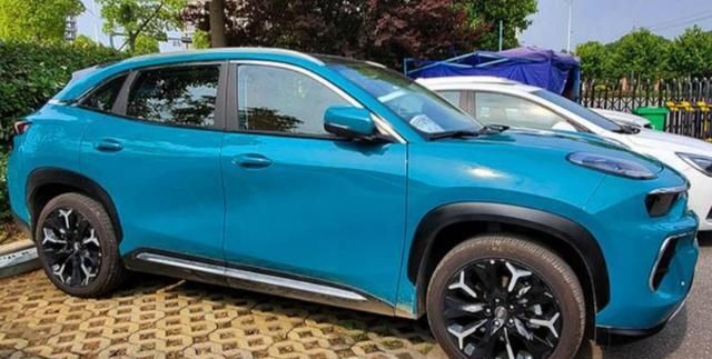 SUV|奇瑞首款高端SUV到店，后轮驱动操控性优，全铝车身宽度近两米