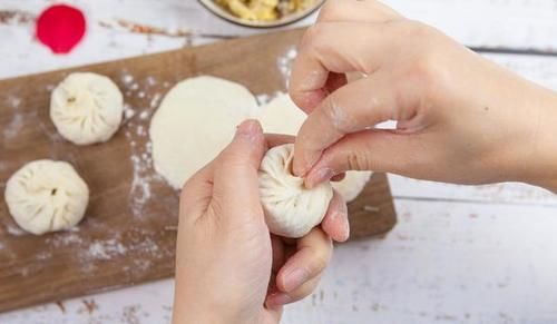 名号|卖30多一个的狗不理包子,吃的名号还是口味?自己在家做不香吗