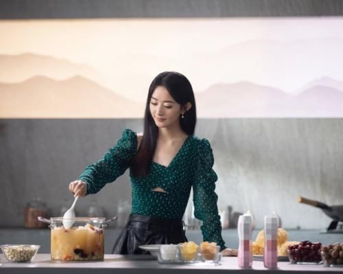  笑话|赵丽颖发文为王一博《街舞3》加油，却因发错话题闹了笑话