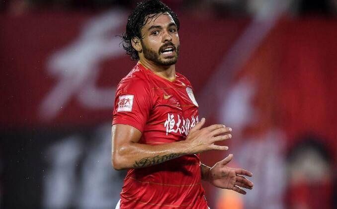 警告|口头警告?高拉特给足协出了一道难题,对比CBA赵睿处罚太不人性