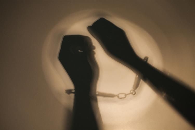 向李运|已婚妈妈冒充“单身90后”网络找对象 痴情男被骗17万元