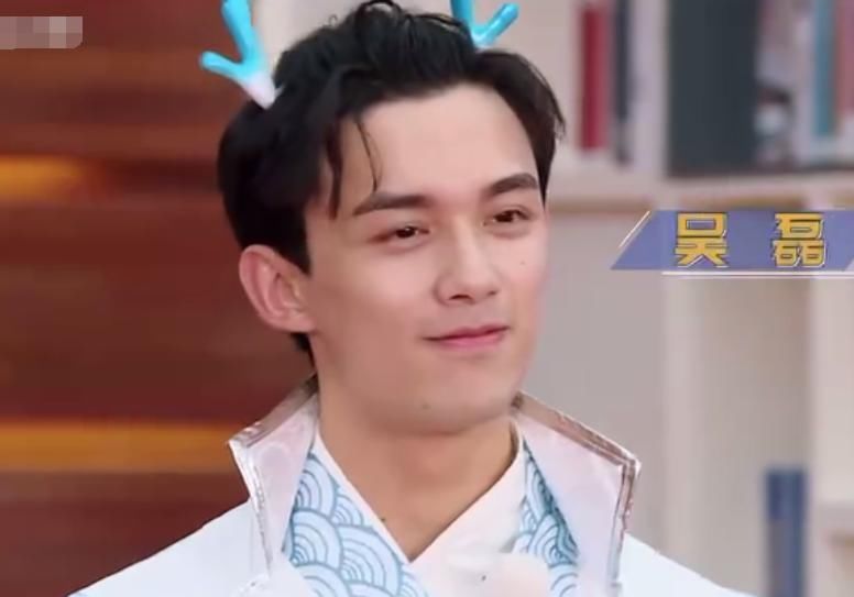  下期|《跑男》下期热度不愁！男神女神养眼，见到这位嘉宾笑得合不拢嘴