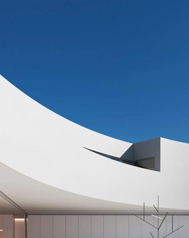  太美|太美了，白色极简主义别墅