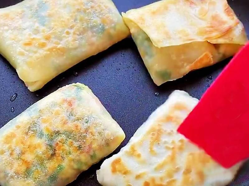  韭菜|不用揉面和醒面，照样可以做出金黄酥脆，皮薄馅大的韭菜盒子