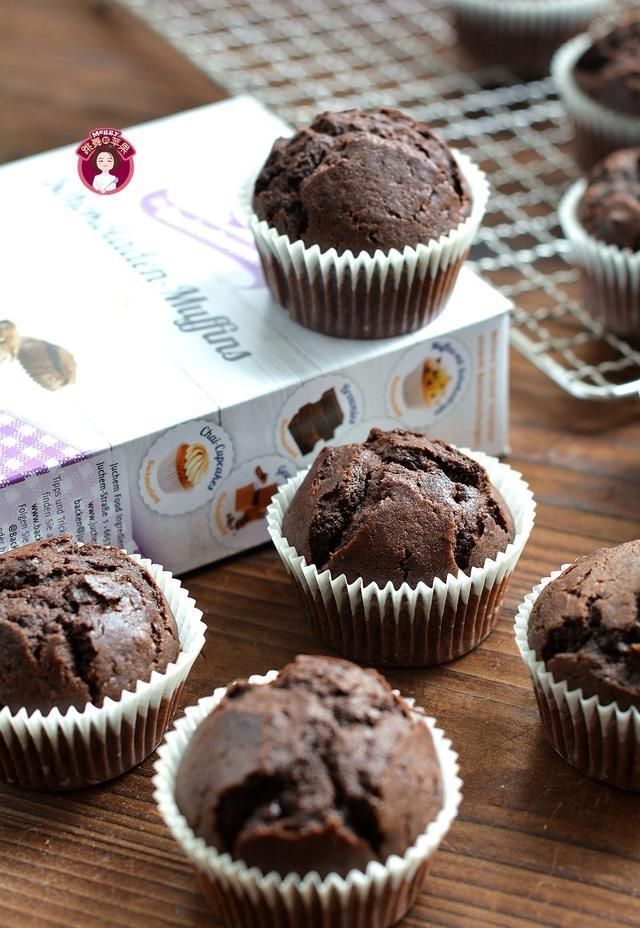  省事|处暑后胃口大开，2个鸡蛋烤12个玛芬蛋糕，无需打发，浓香省事