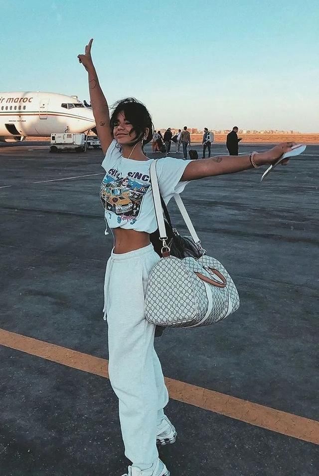  搭配|又是一年毕业季，所有的前程似锦就化作记忆中的白衬衣与白T恤