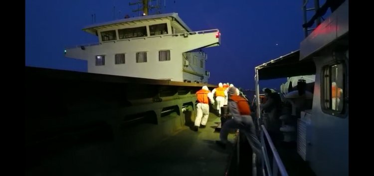 非法|非法开采运输海砂6万余吨，7艘内河船的30名嫌疑人落网