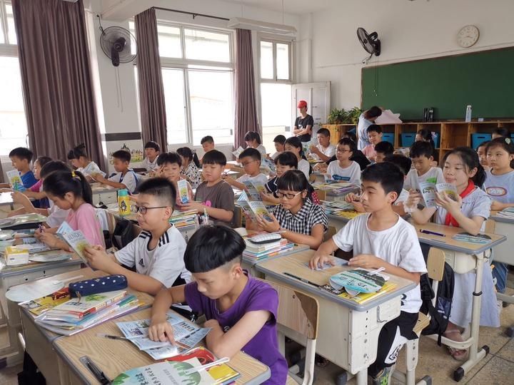 第一课|“开学第一课”禁毒宣传进课堂