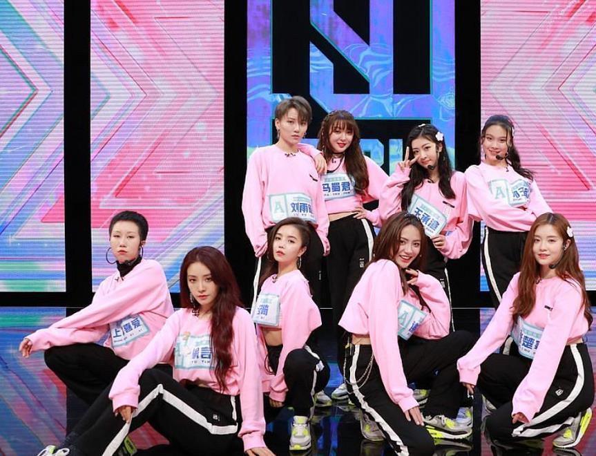 姐团|青春有你2和创造101主题曲A班合照,一个御姐团一个甜美系