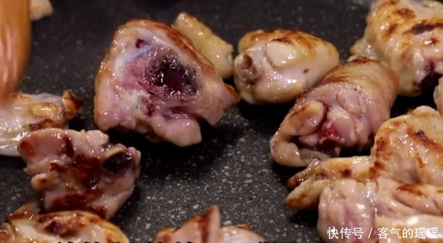 营养|维C含量是苹果的10倍,几毛钱1斤,好吃还营养,这么做解馋又下饭