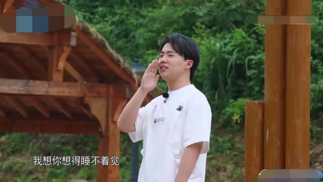  宝藏|郭麒麟：不拼爹，综艺营业，热搜常客，宝藏男孩为何这样“红”？