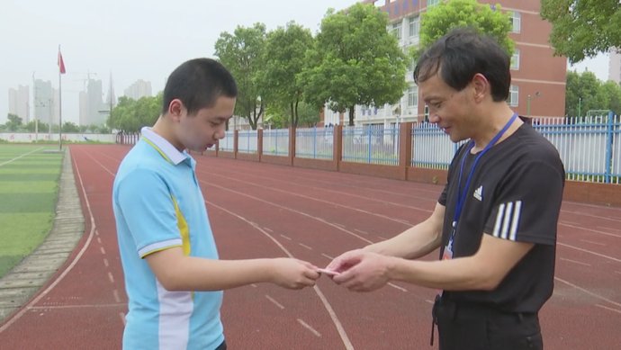 曾子航|学习!江陵这位品学兼优,拾金不昧的“新时代好少年”