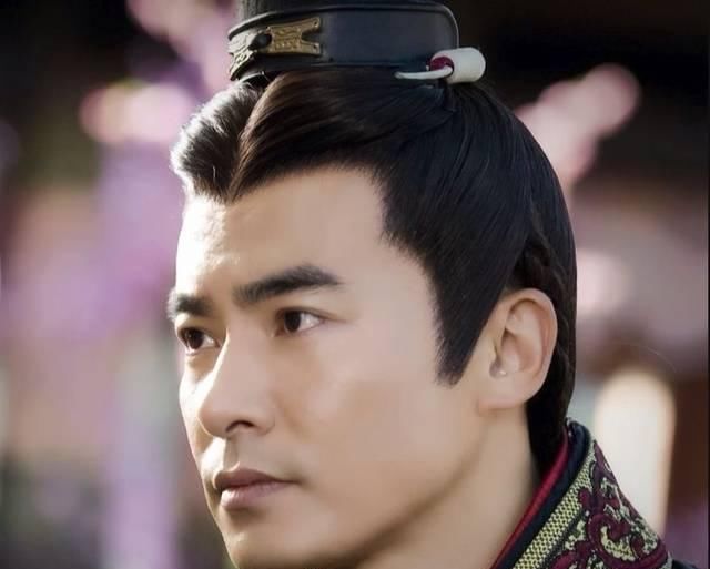 皇帝|东汉武将窦宪,大败匈奴立下伟业,为何反而被皇帝责罚?