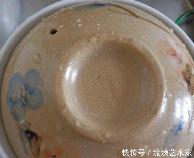  粽叶|带有粽叶香味的香菇鸡腿饭非常适合寒冷和多雨的天气