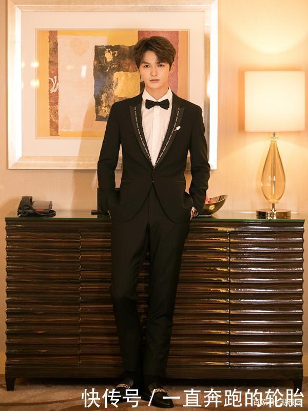  兄弟|朱正廷化身综艺咖！一边养萌宠一边抢人，最后与兄弟合体让人泪目