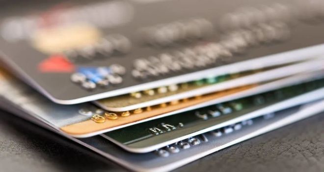  坦白|信用卡逾期被一家银行起诉，要不要向法院坦白另外银行的债务呢？