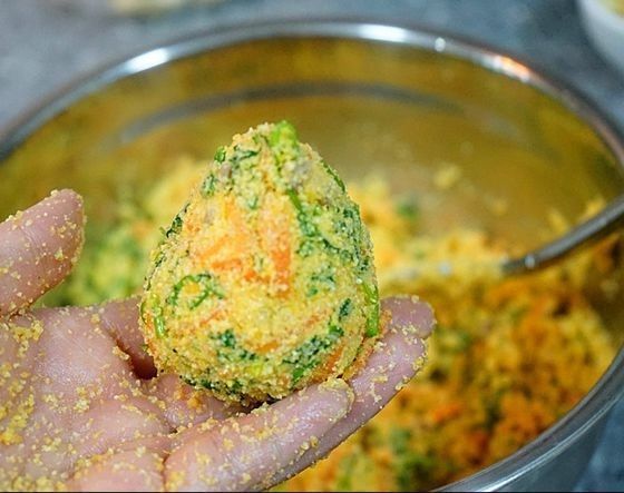  美味|玉米面窝窝头这样做，营养健康又香软美味，一上桌就被家人抢着吃