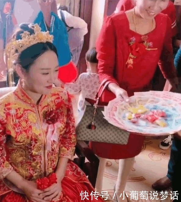 泪目|全网最 “暖心”的新娘, 当看到她的手, 千万网友泪目了