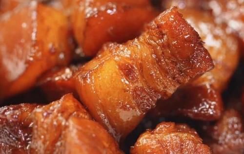  做法|做红烧肉先炒糖色还是先煸肉?今天教你红烧肉正确做法，不要错了