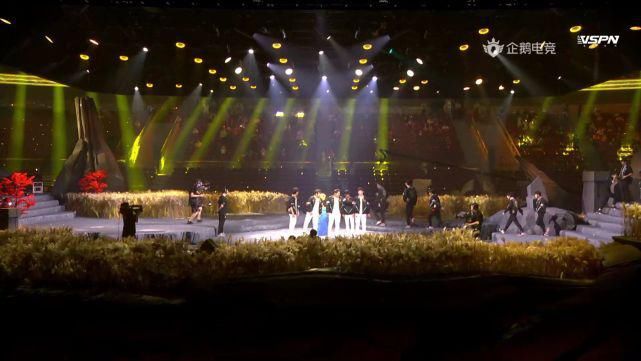  场比赛|世冠军总决赛连上五次热搜，易烊千玺代言抓人眼球，久诚热搜泪目