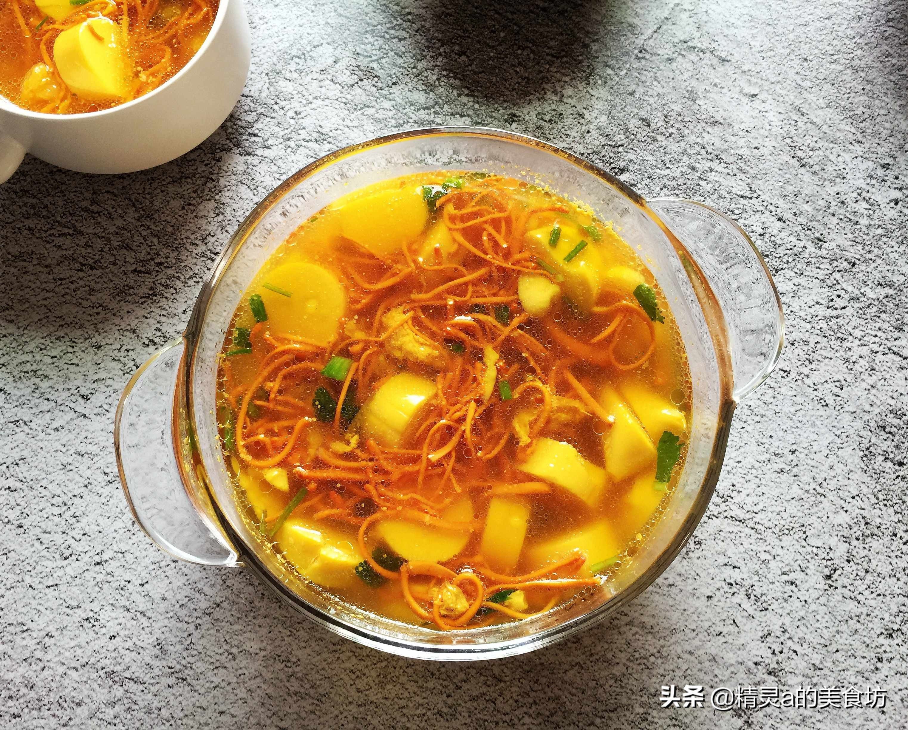 鲜香|秋天进补,这一碗汤要常喝,不放一滴油,鲜香甘甜,敞开喝无负担