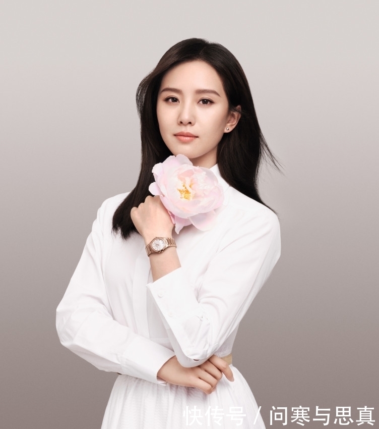 刘亦菲|本以为刘诗诗妈妈年轻,看刘亦菲妈妈近照更漂亮!胜过67岁刘晓庆